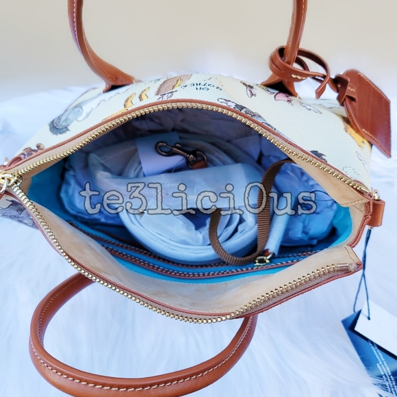 DISNEY DOONEY & BOURKE WINNIE THE POOH SATCHEL - Picture 7 of 10